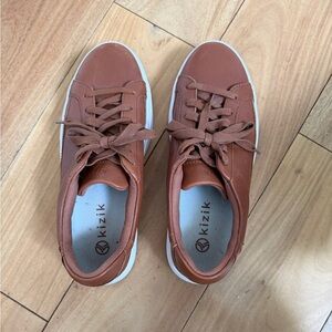 Kizik Women's Rust Brown Lace-Up Sneakers